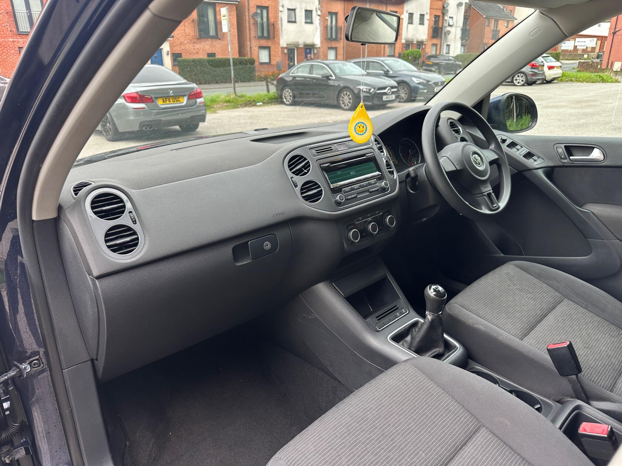 Volkswagen Tiguan view 15