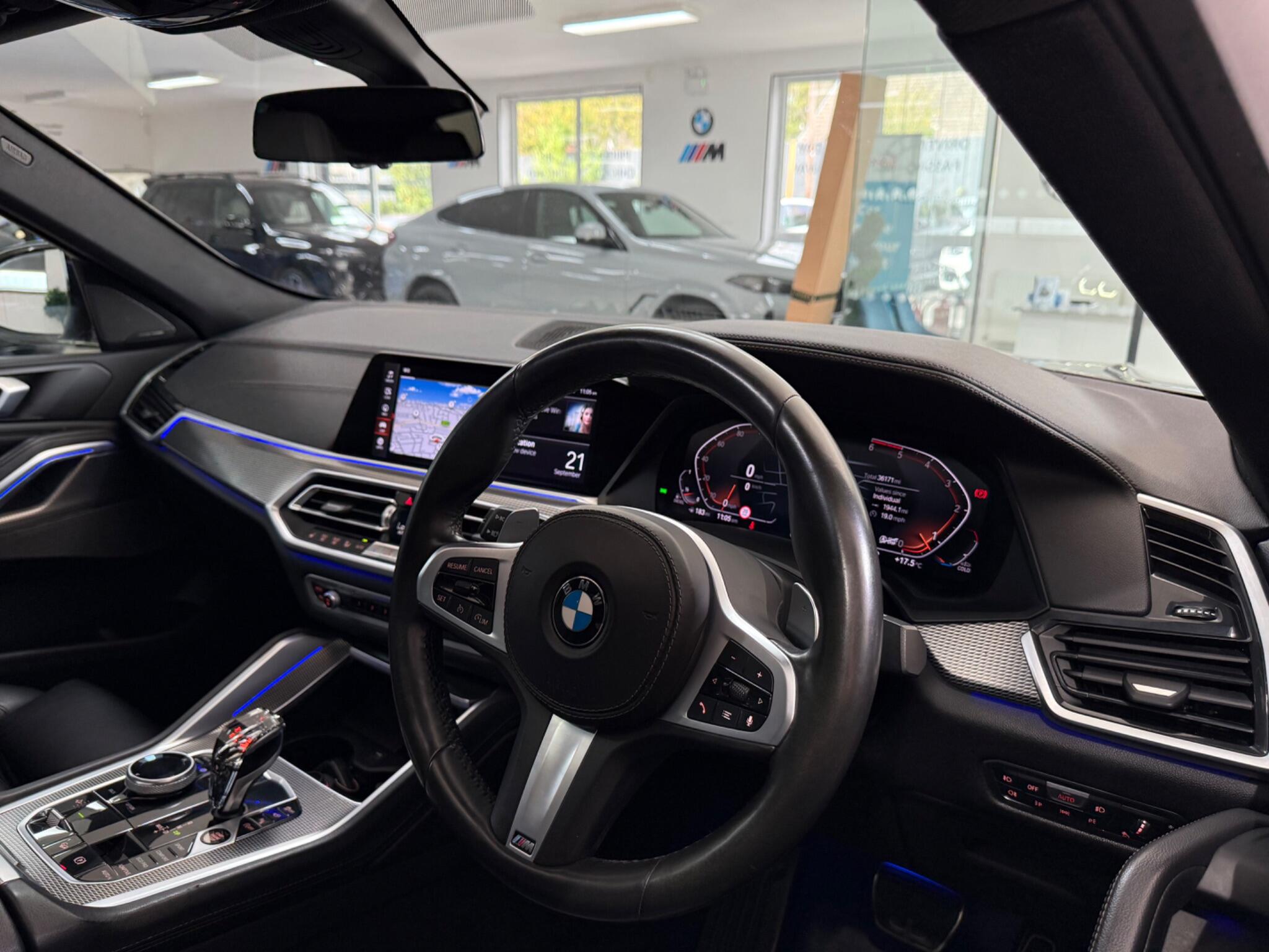 BMW X6 view 42
