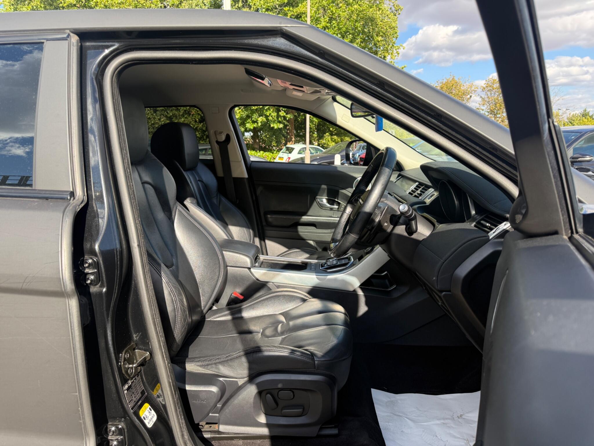 Land Rover Range Rover Evoque - Image 27