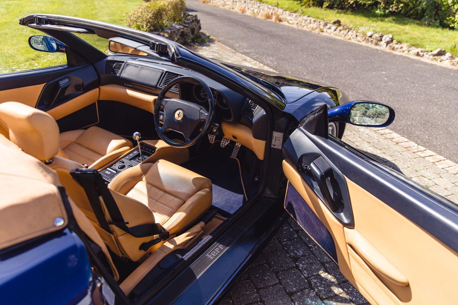Ferrari F355 view 60