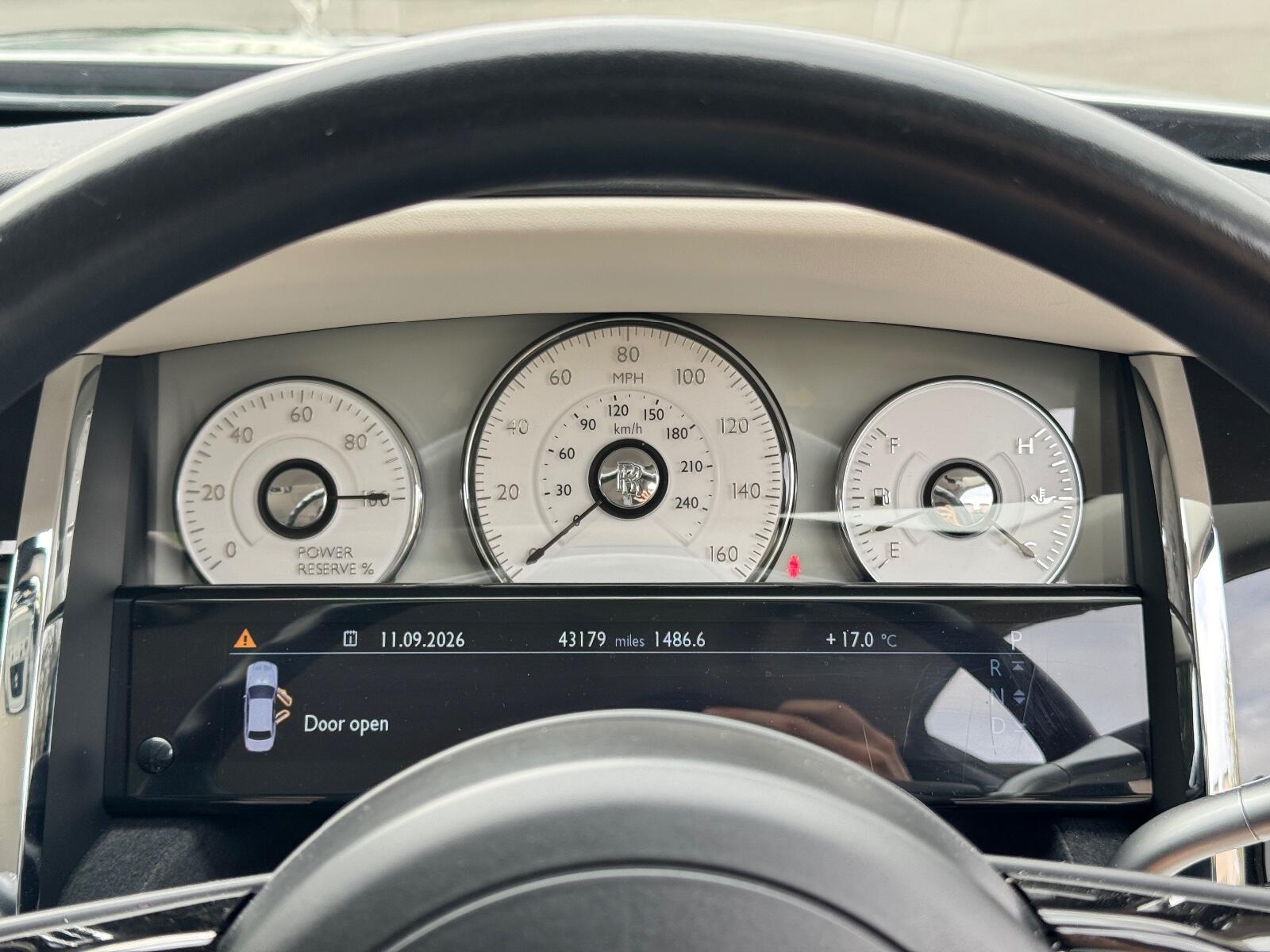 Rolls-Royce Ghost view 14