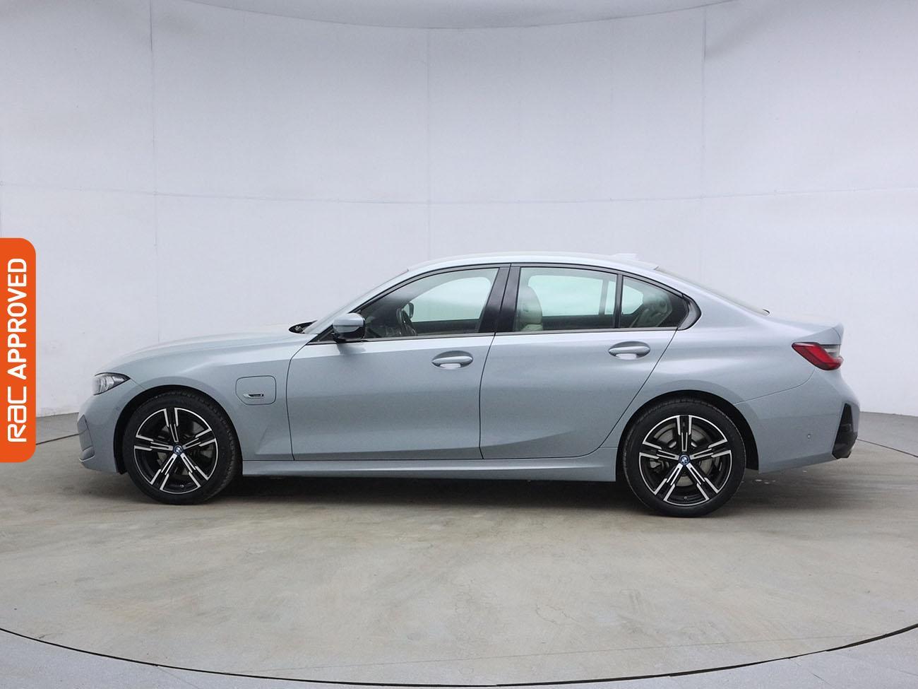 BMW 3 Series view 30