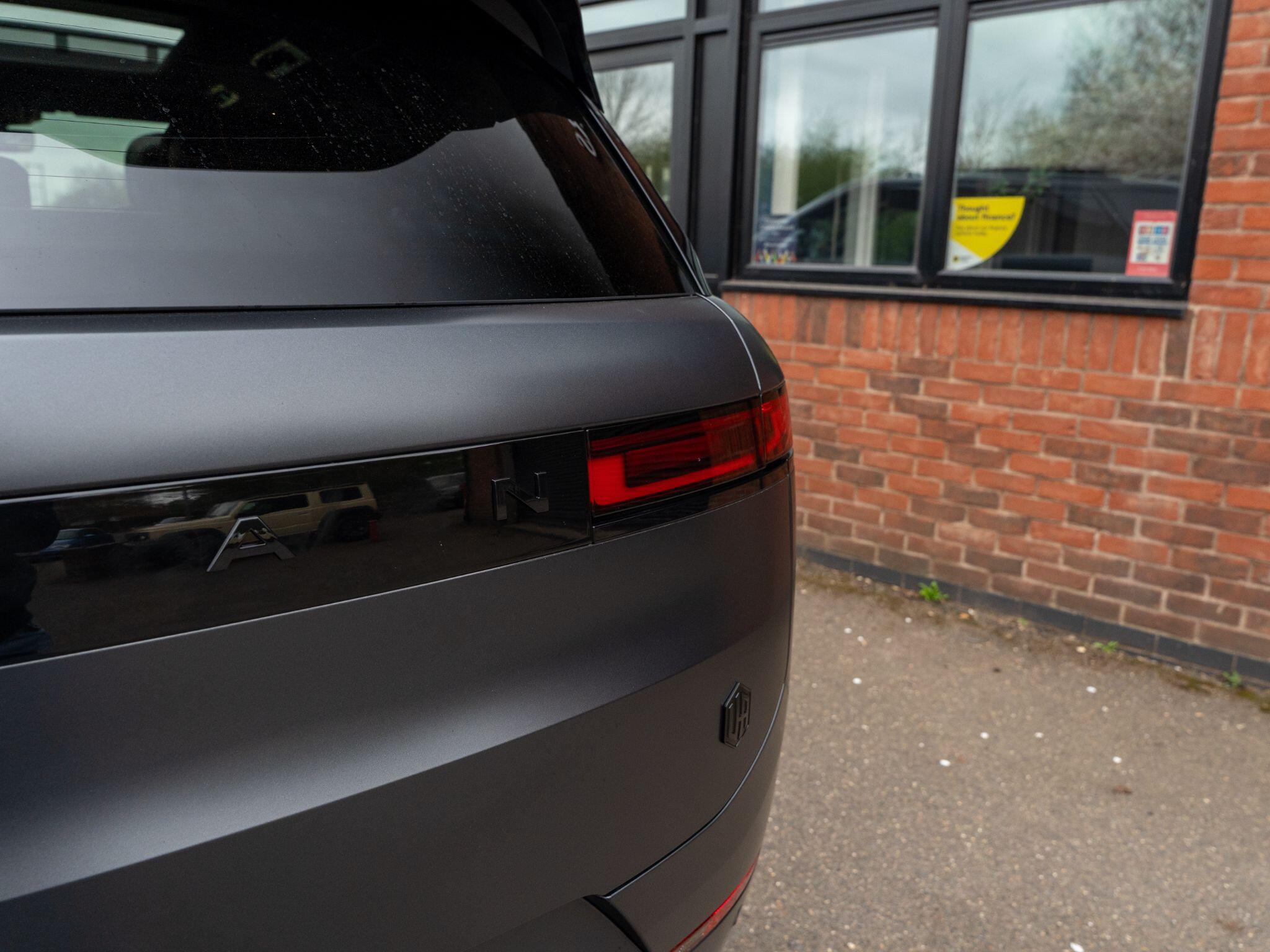 Land Rover Range Rover Sport view 28