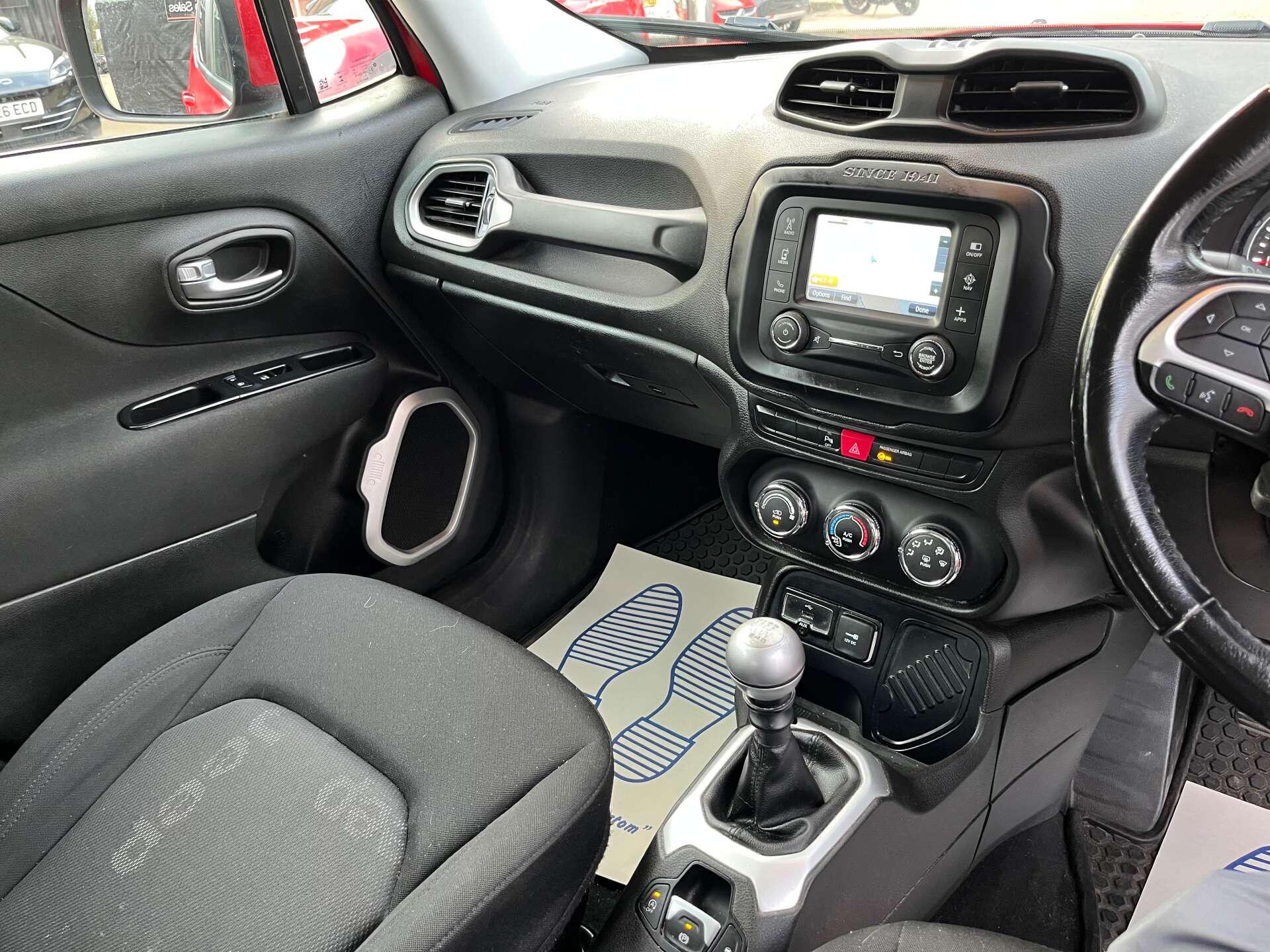 Jeep Renegade view 42