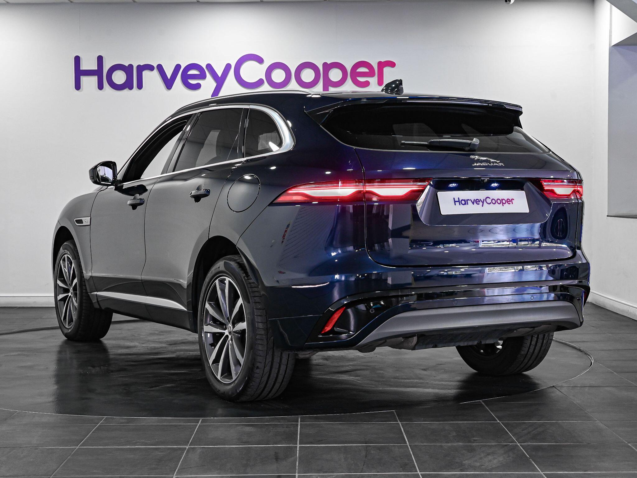 Jaguar F-Pace view 6
