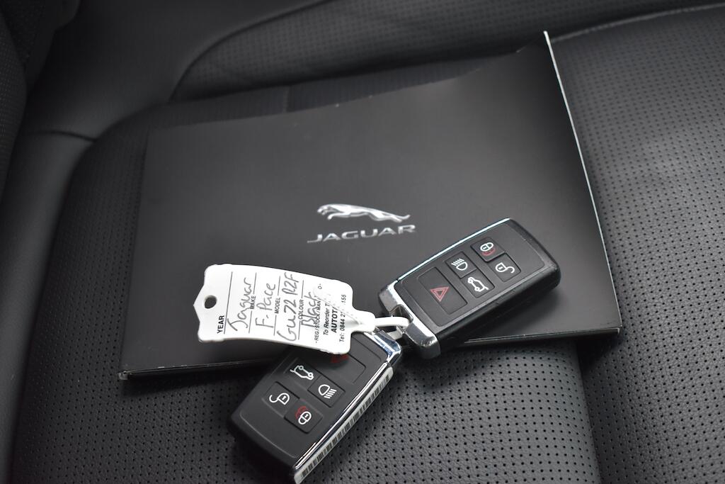 Jaguar F-Pace view 72