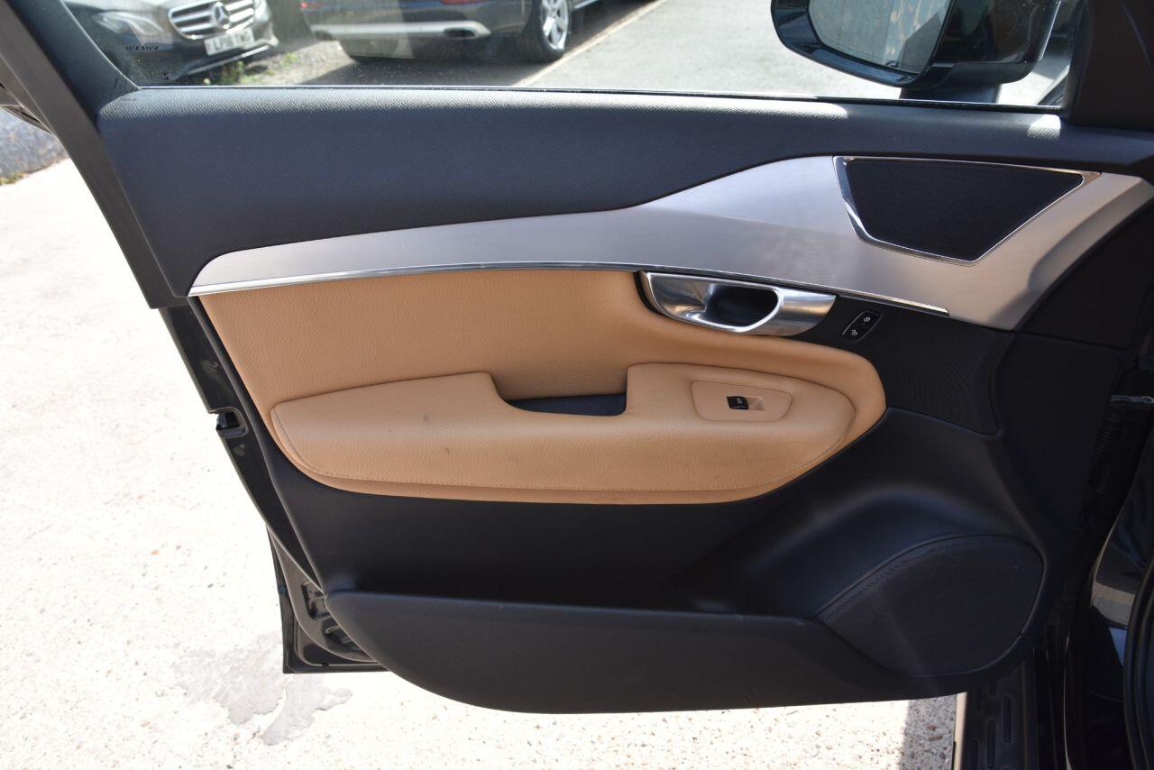 Volvo XC90 view 53