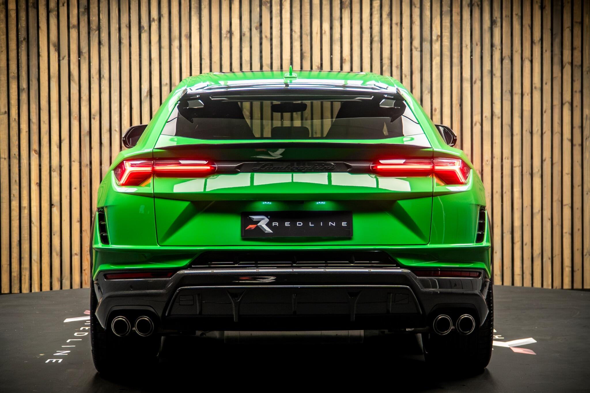 Lamborghini Urus view 6