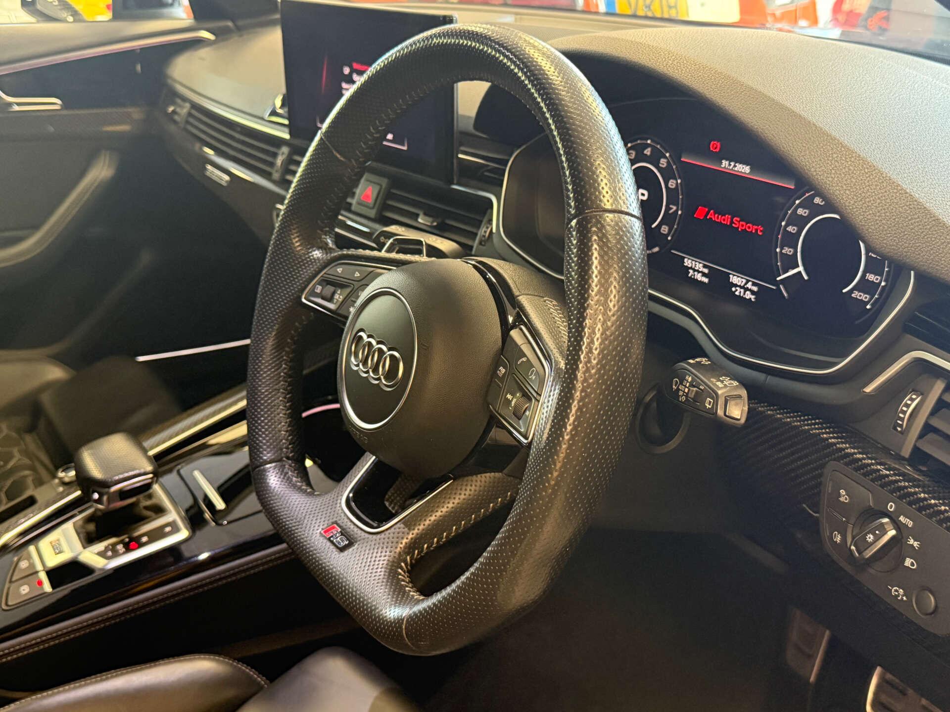 Audi RS4 view 2