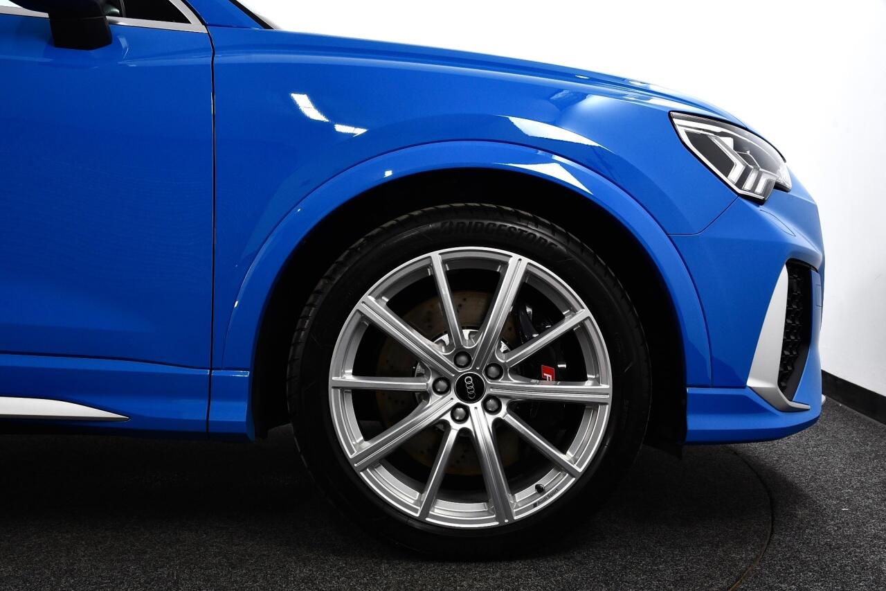 Audi RS Q3 view 19