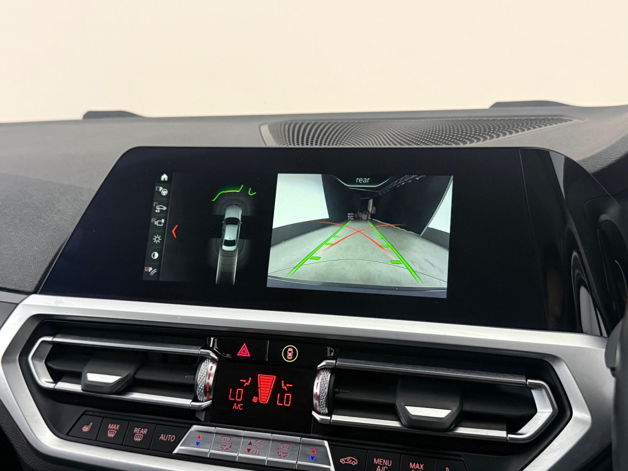 BMW 3 Series view 26