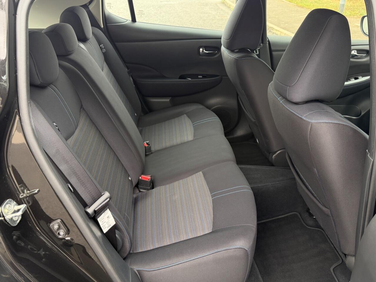 Nissan Leaf view 12