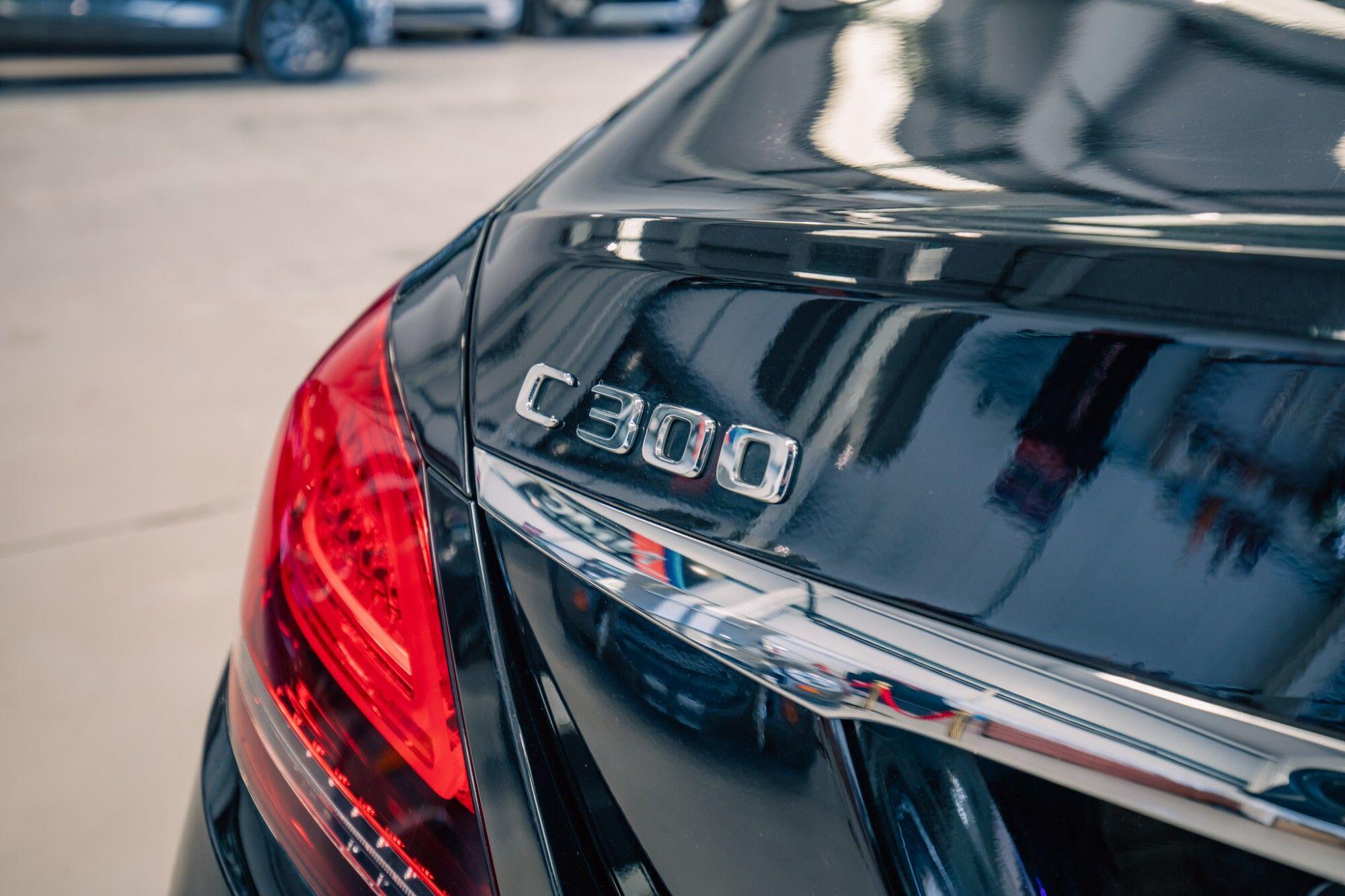 Mercedes-Benz C-Class view 6