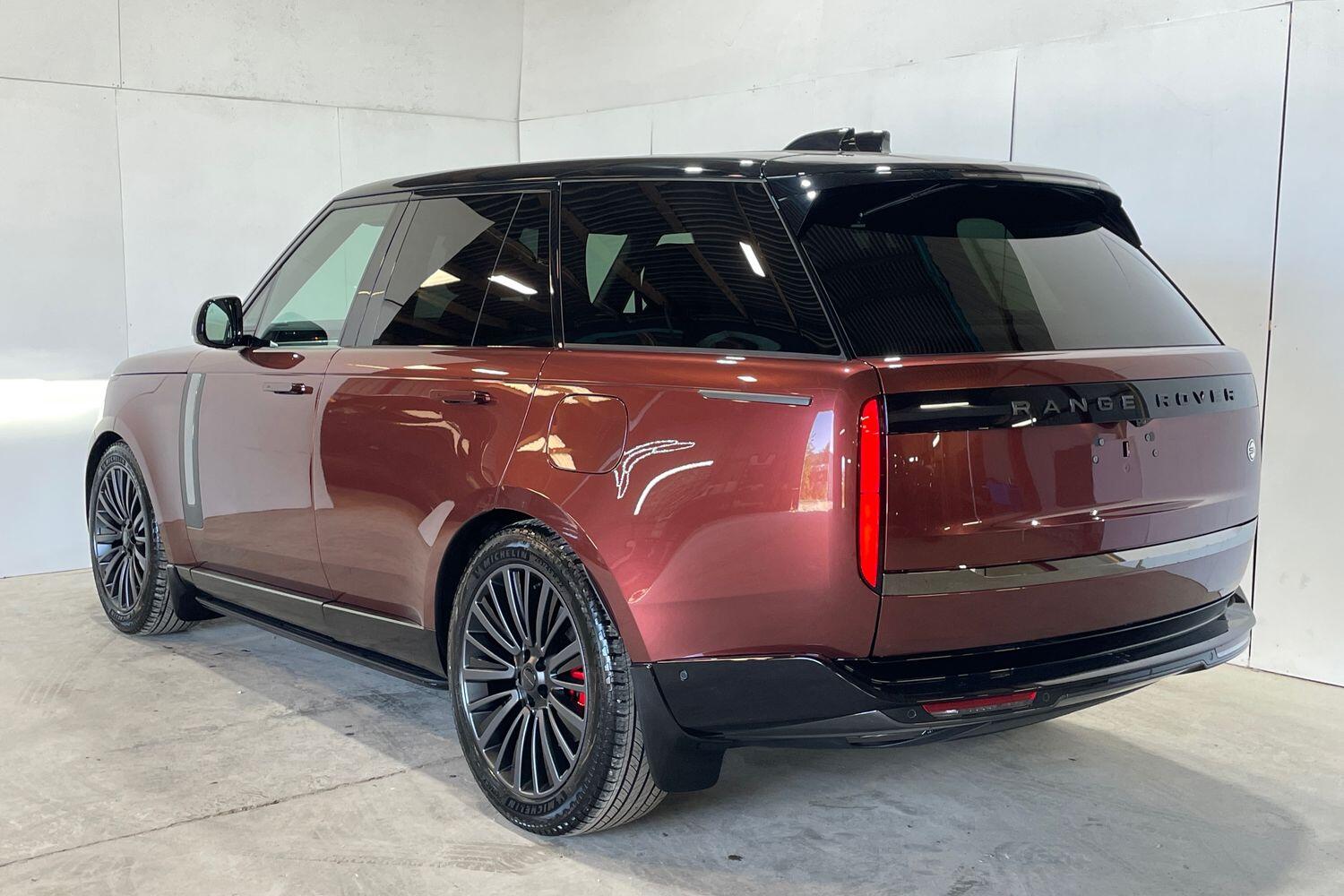 Land Rover Range Rover view 18