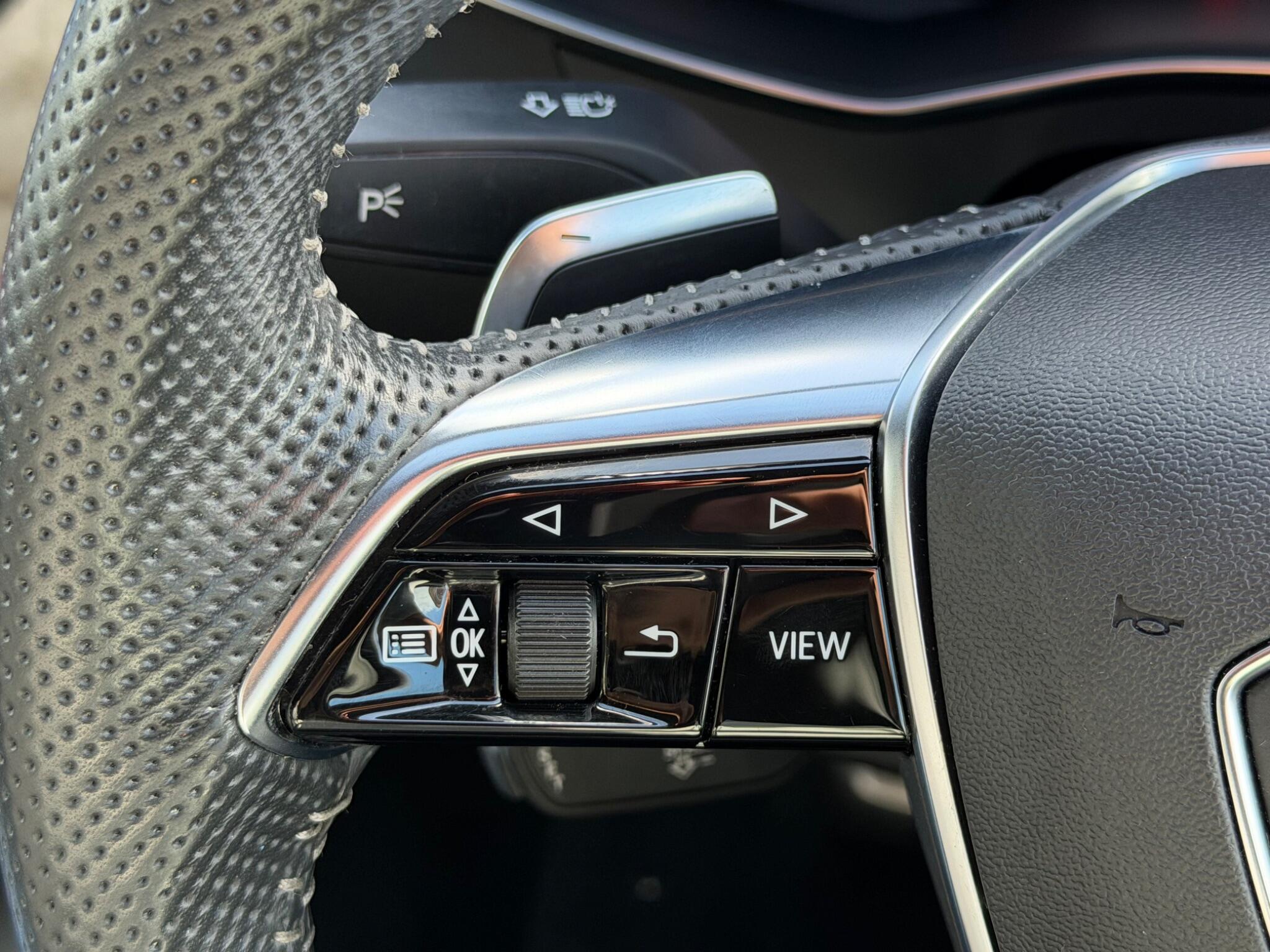 Audi A6 view 26
