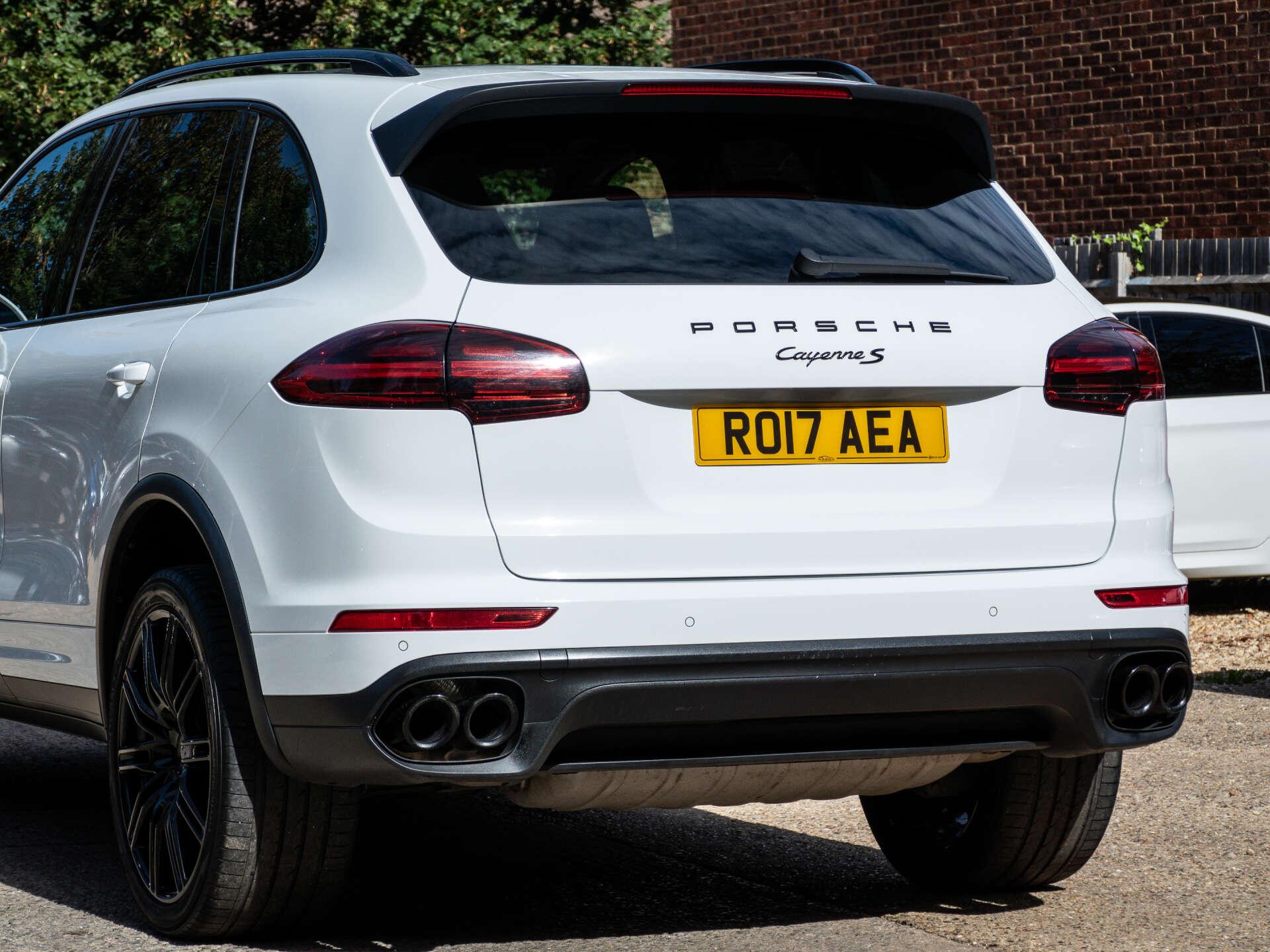 Porsche Cayenne view 14