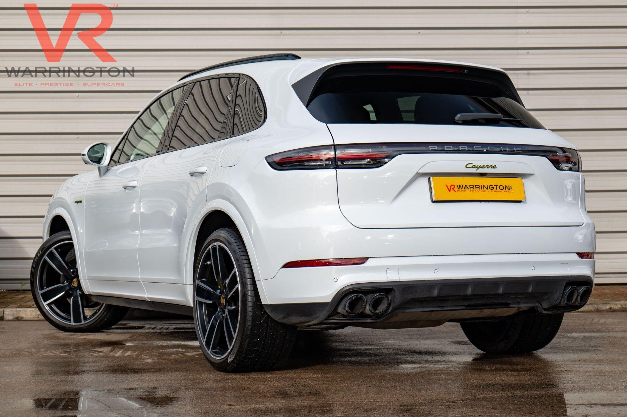 Porsche Cayenne view 16