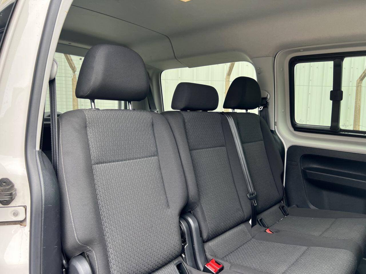 Volkswagen Caddy Maxi Life view 10
