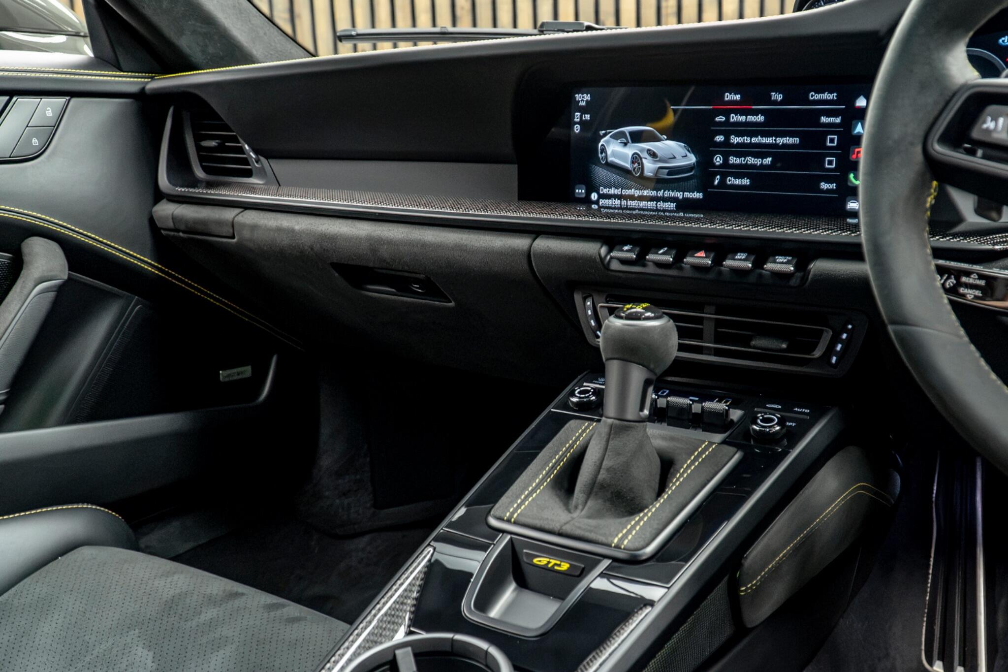 Porsche 911 view 25