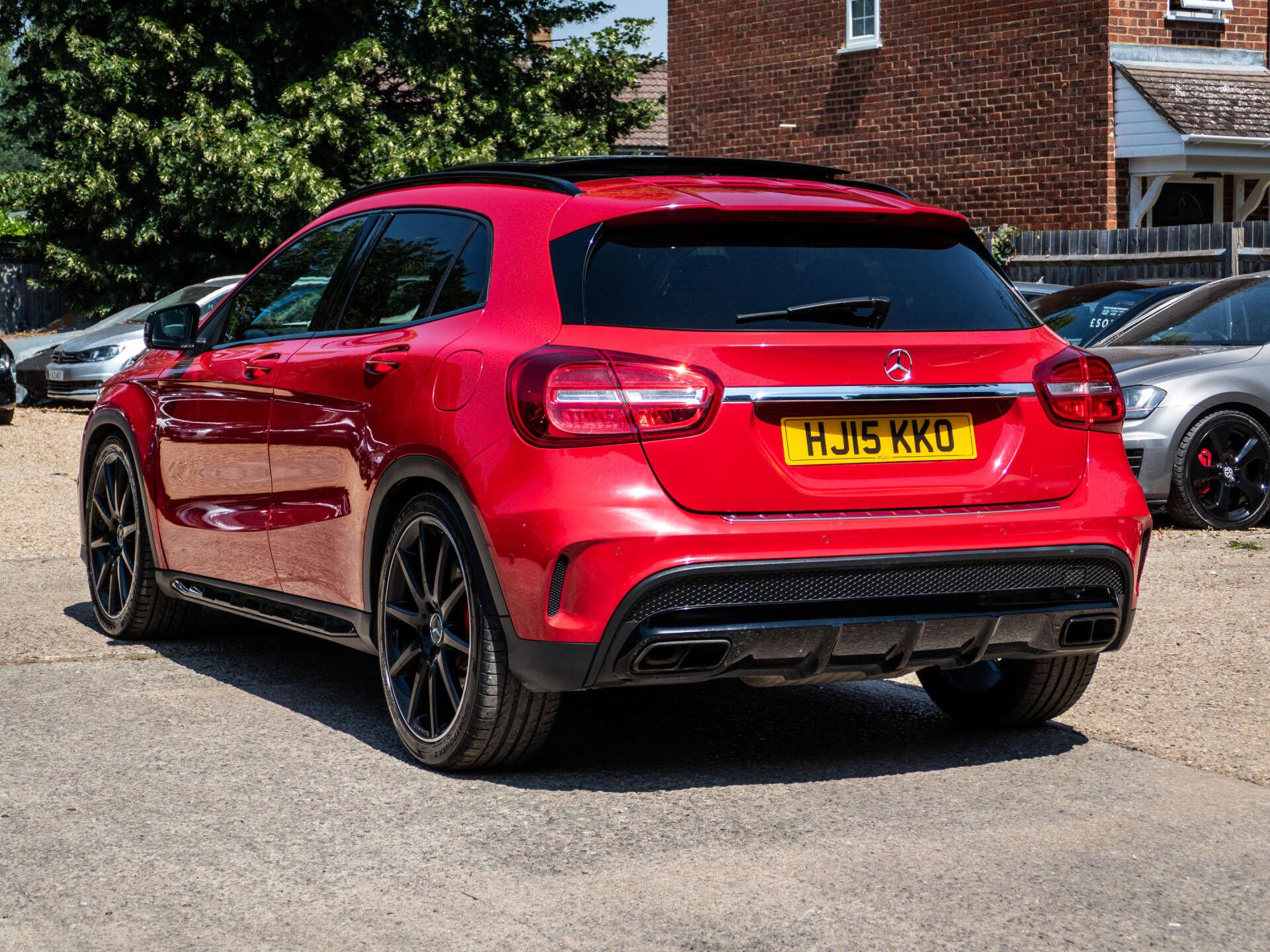 Mercedes-Benz Gla view 11