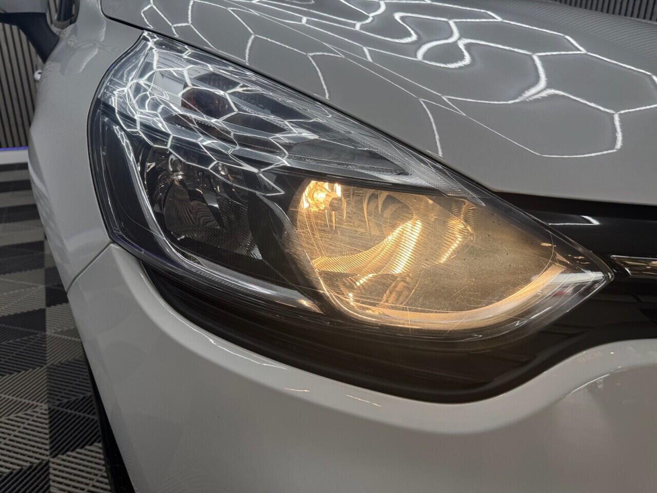 Renault Clio view 3