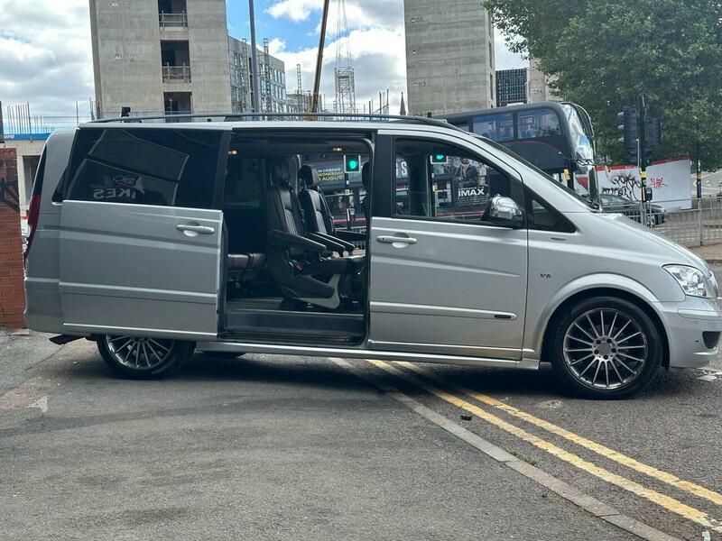 Mercedes-Benz Viano view 28
