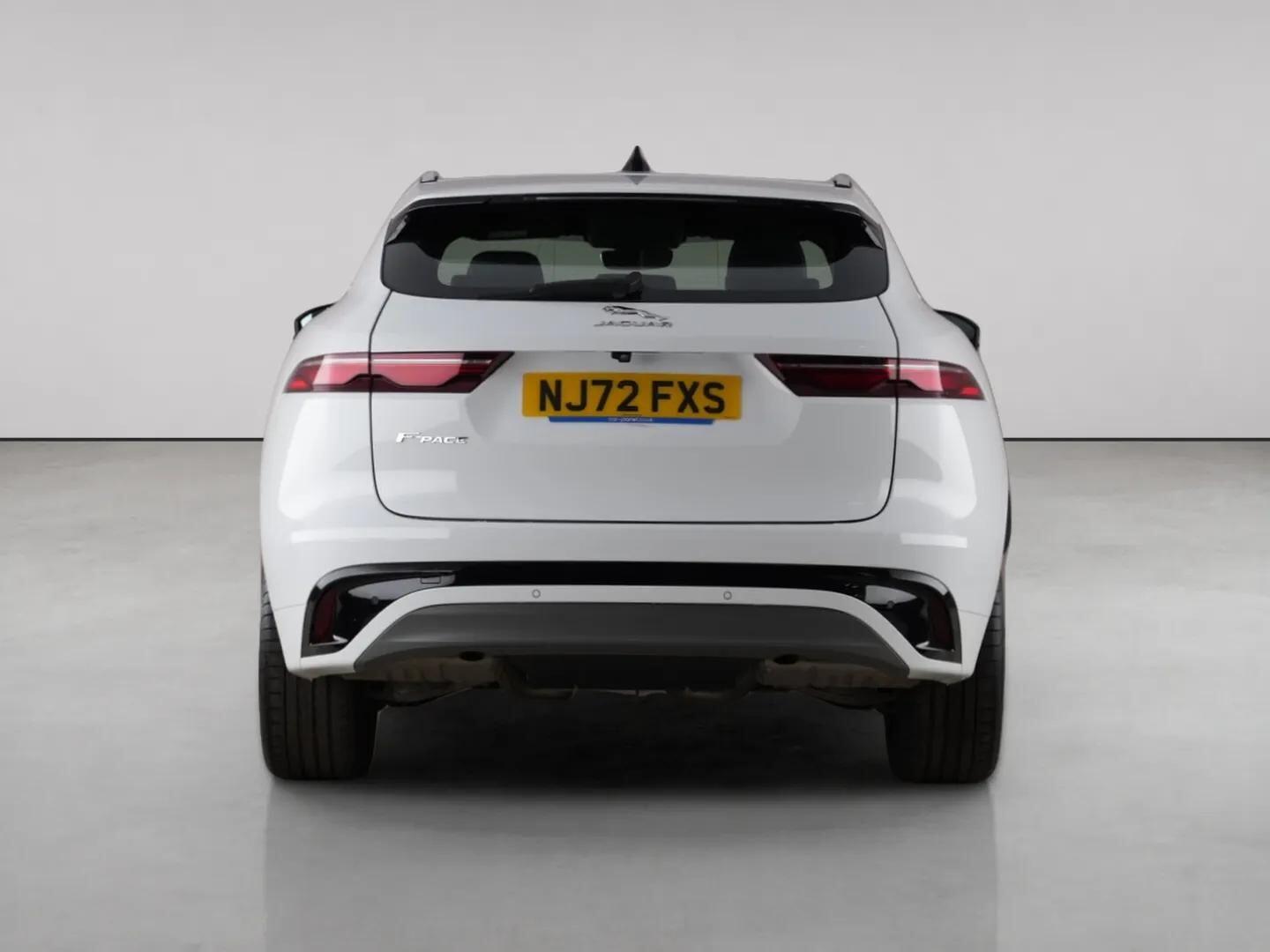 Jaguar F-Pace view 7