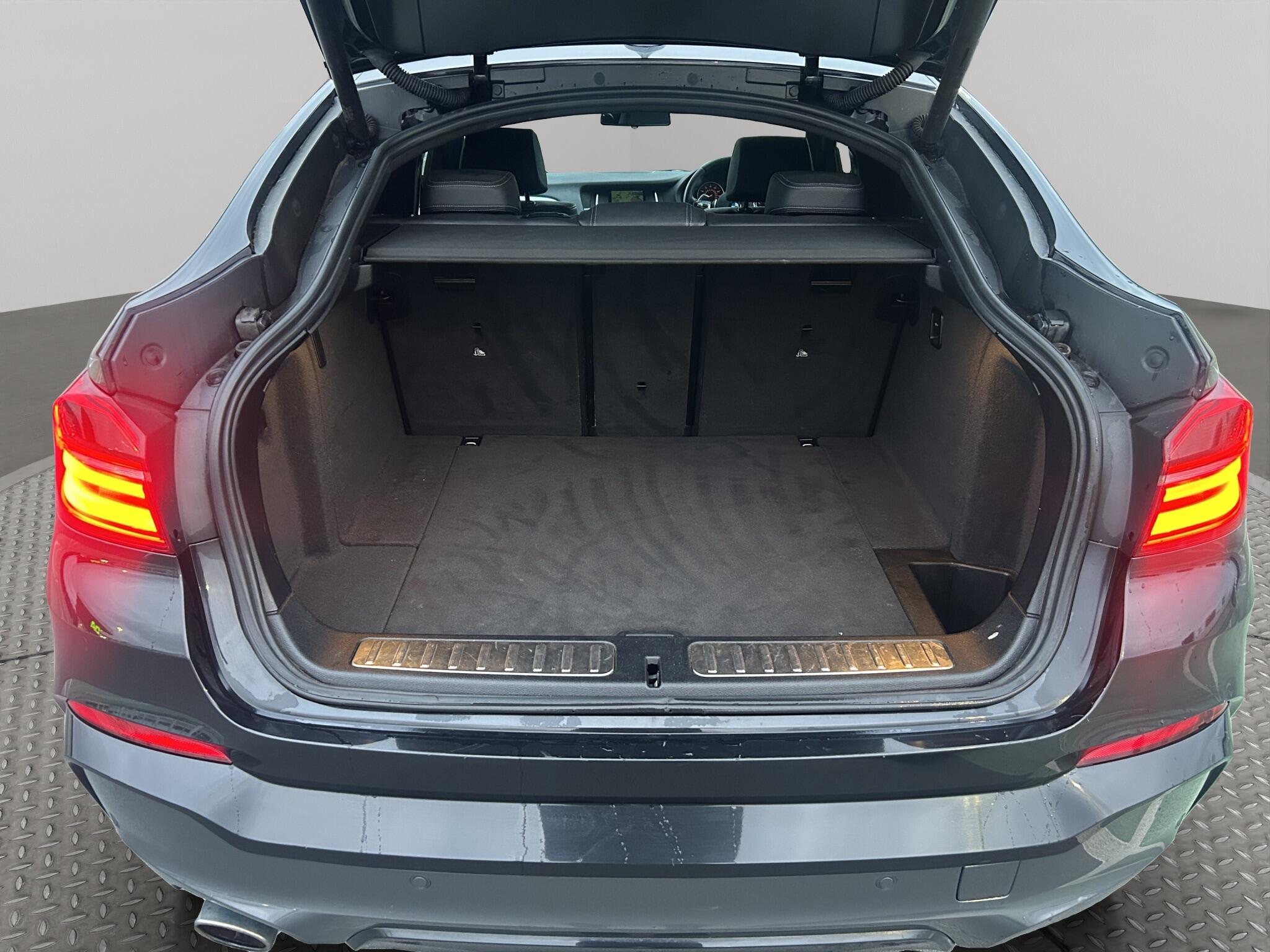 BMW X4 view 26