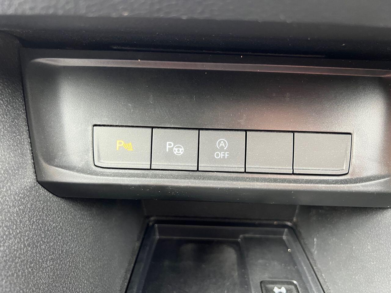 Volkswagen Caddy Maxi view 14