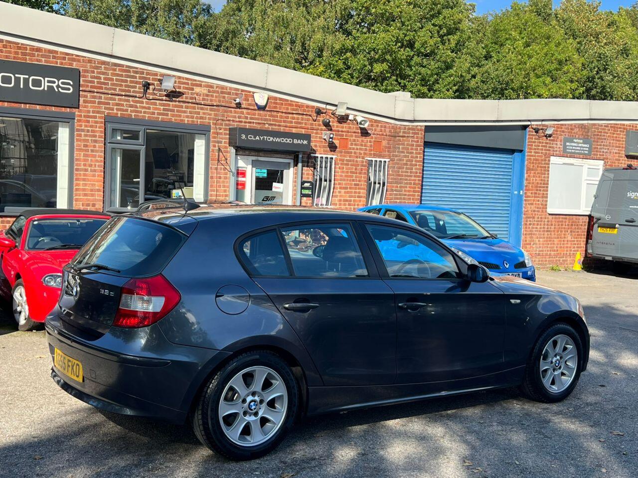 BMW 1 Series view 9