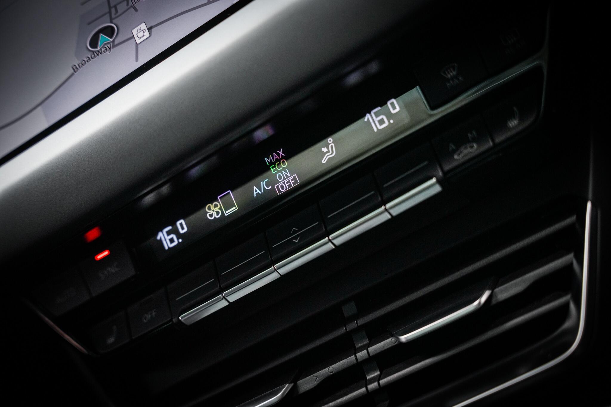 Audi e-tron GT view 43
