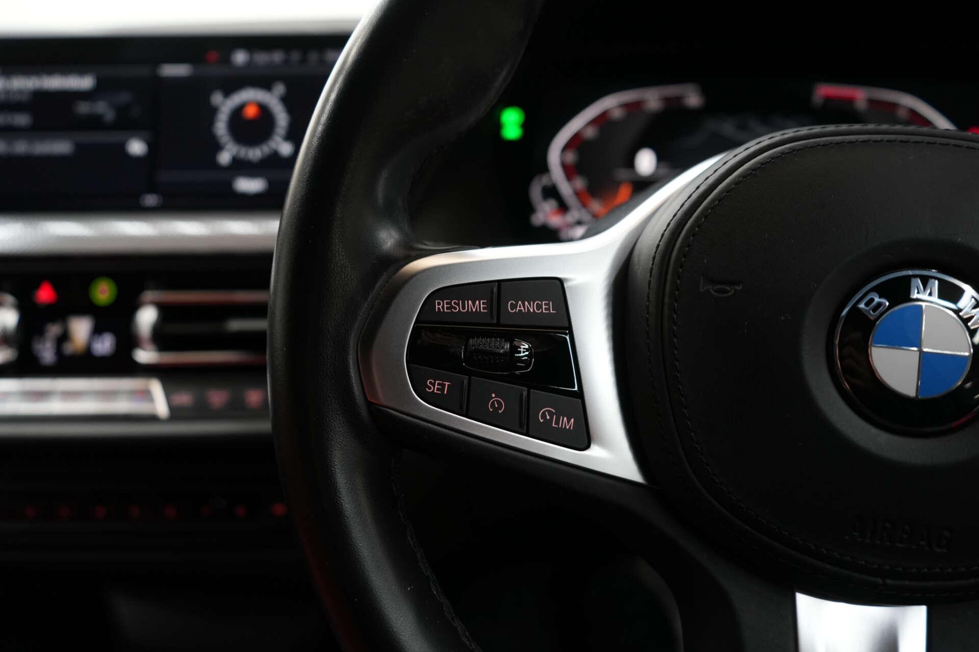 BMW 1 Series view 40