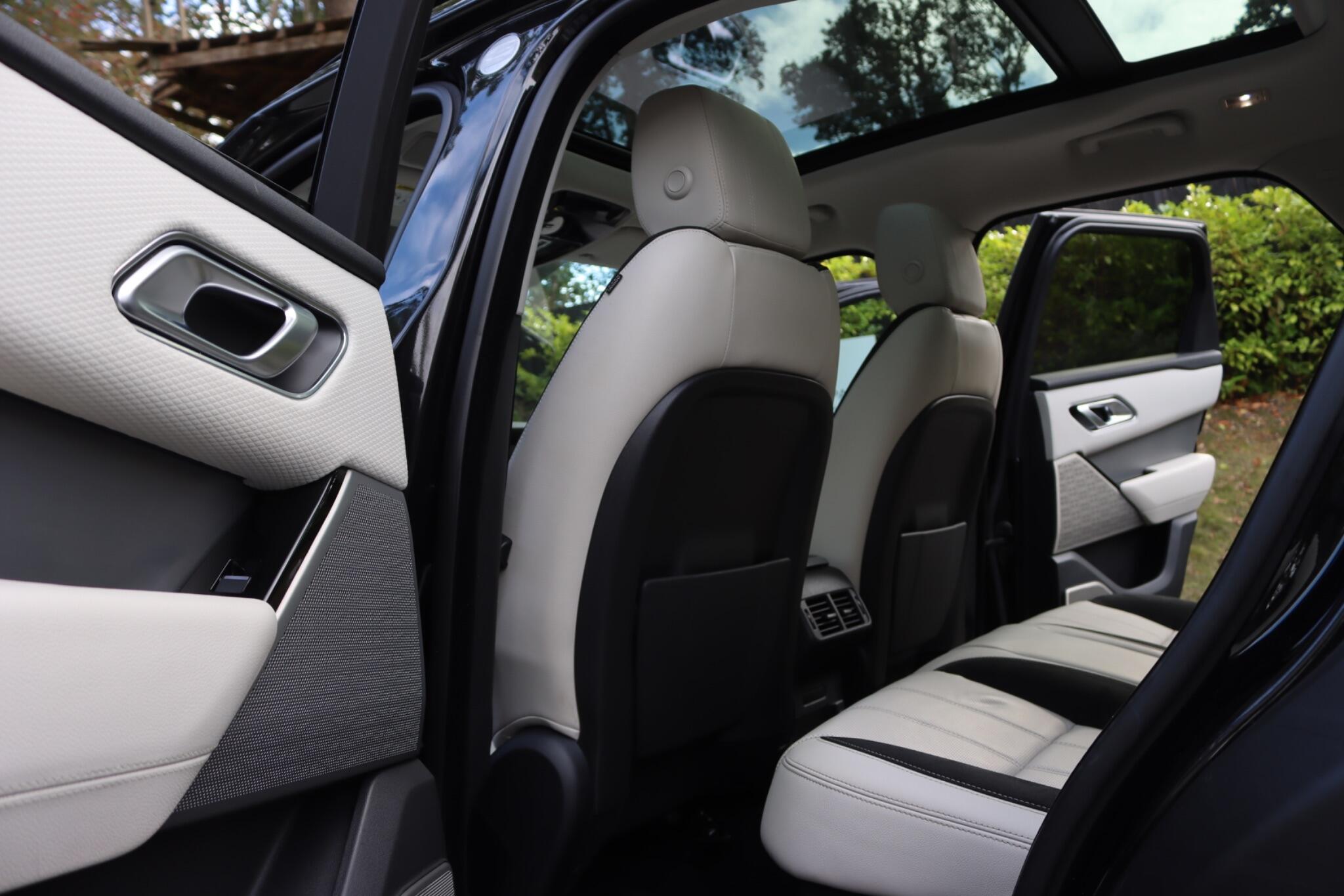Land Rover Range Rover Velar view 4