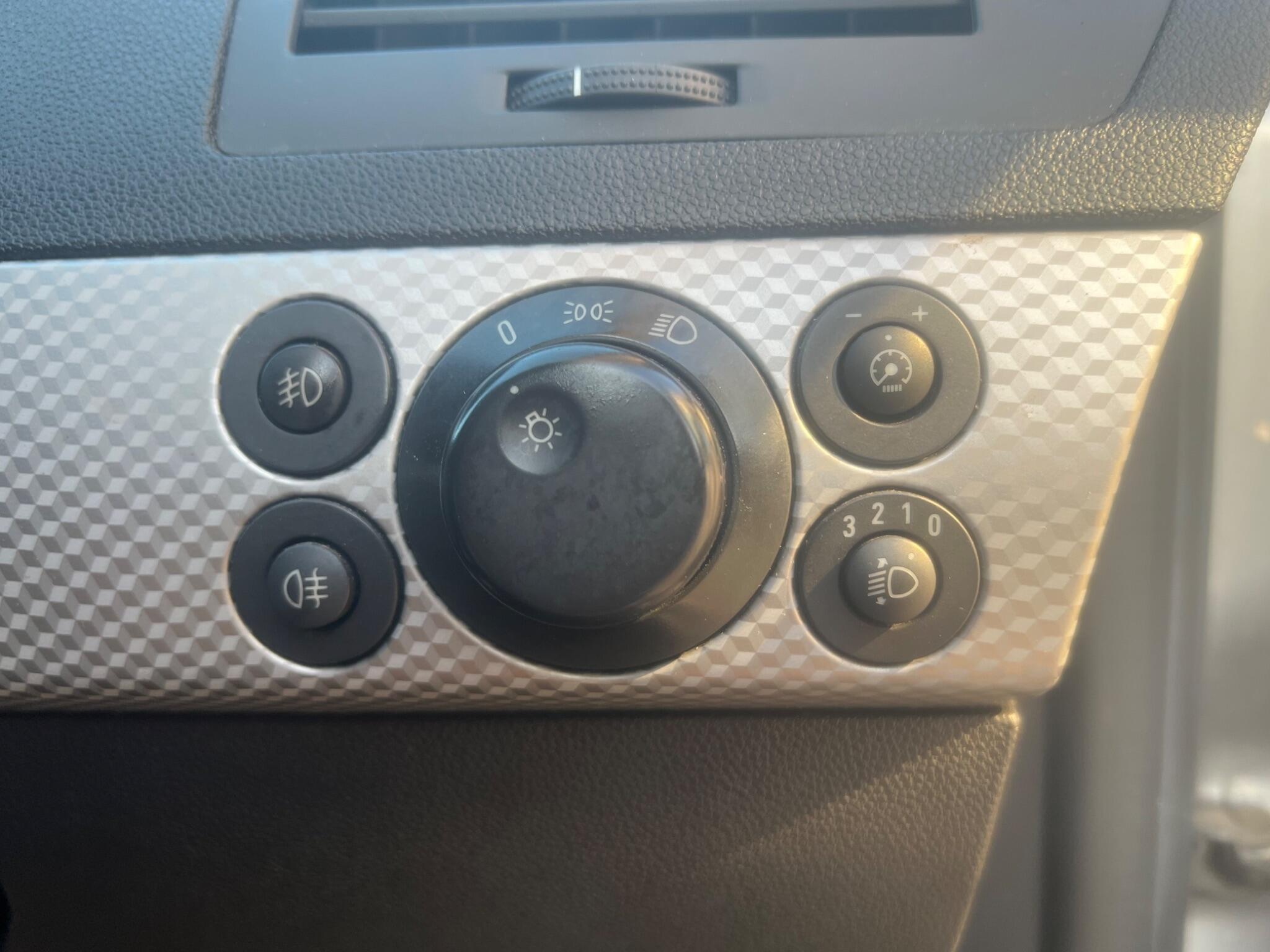 Vauxhall Astra view 27