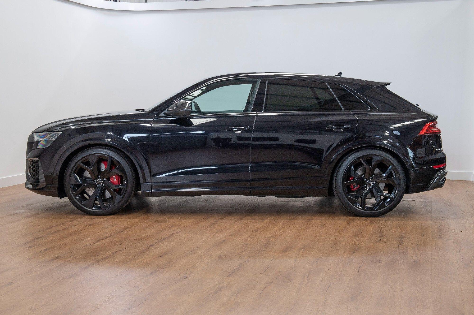 Audi RSQ8 view 4