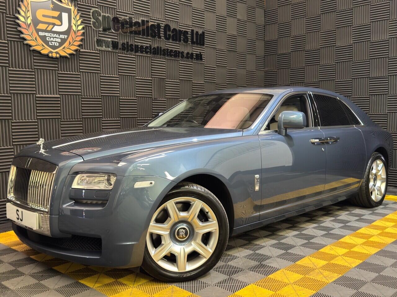 Rolls-Royce Ghost view 32