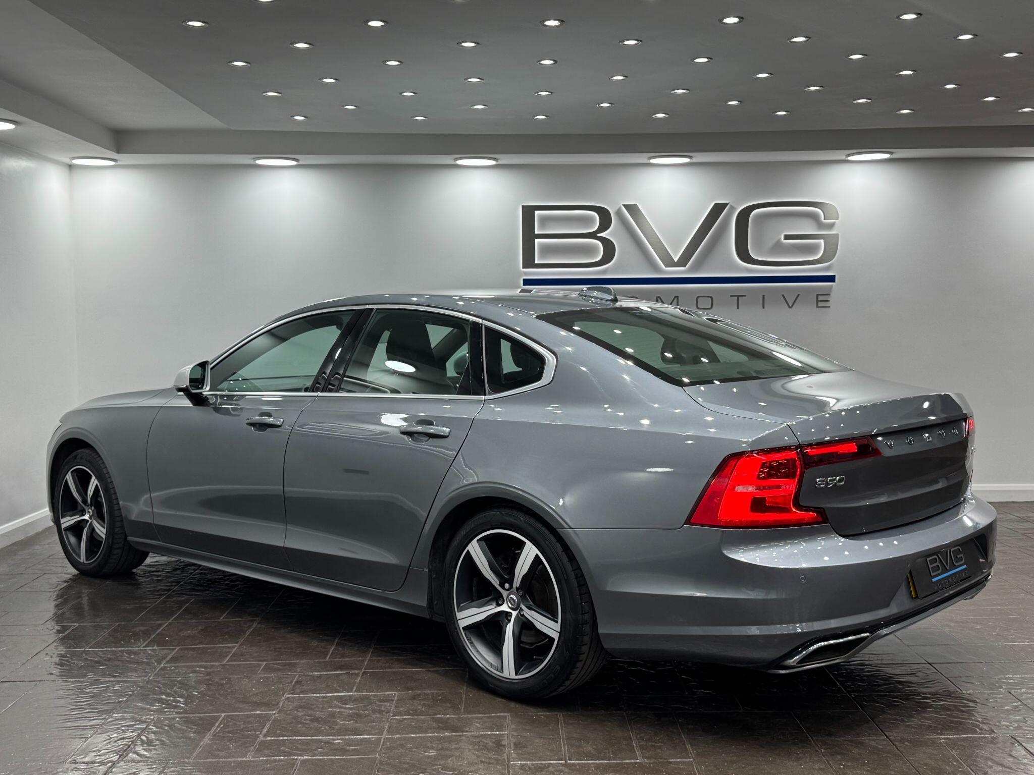 Volvo S90 view 9