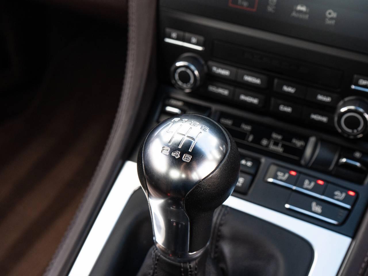 Porsche Cayman view 28