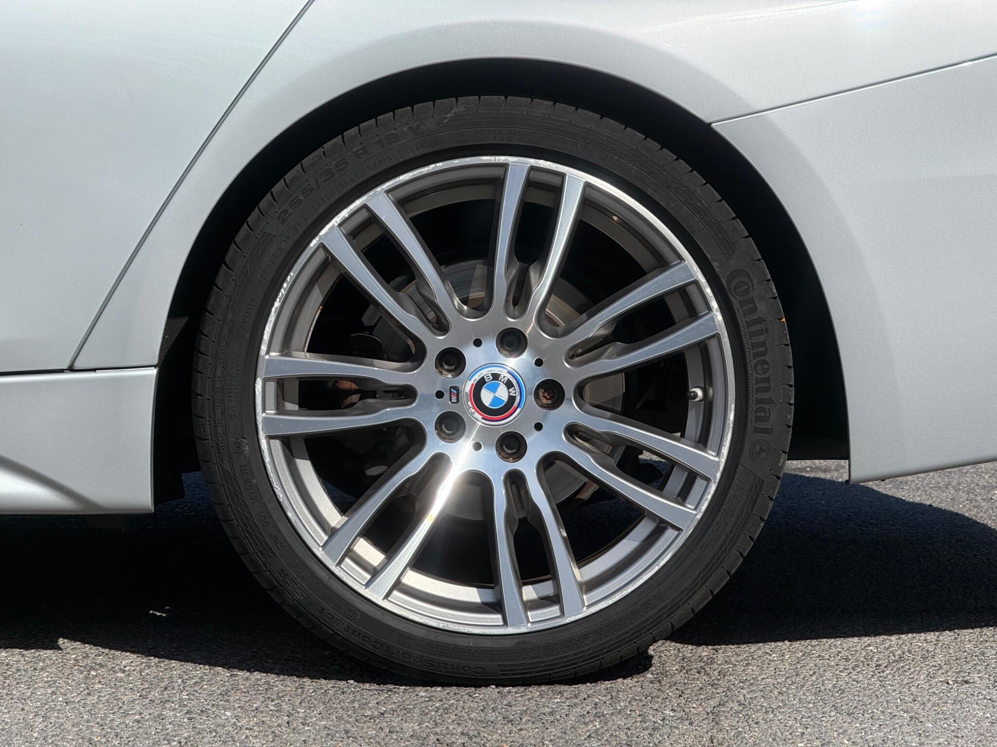 BMW 3 Series view 30