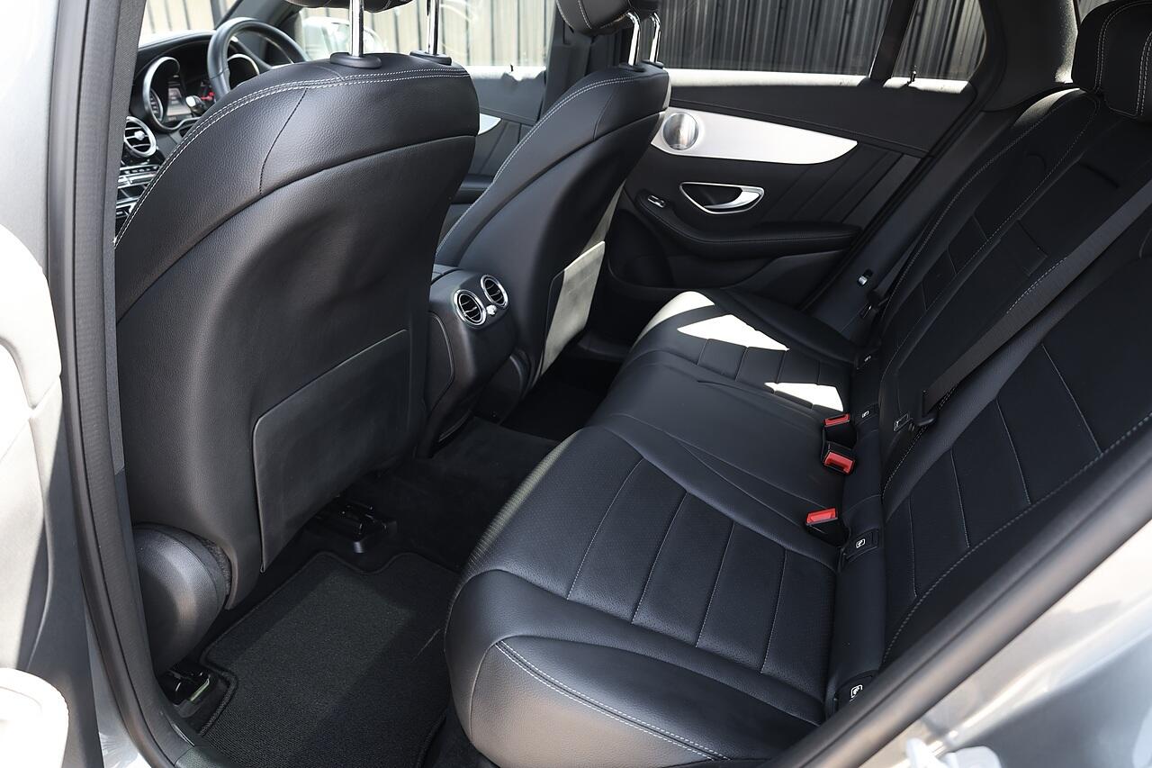 Mercedes-Benz GLC view 12