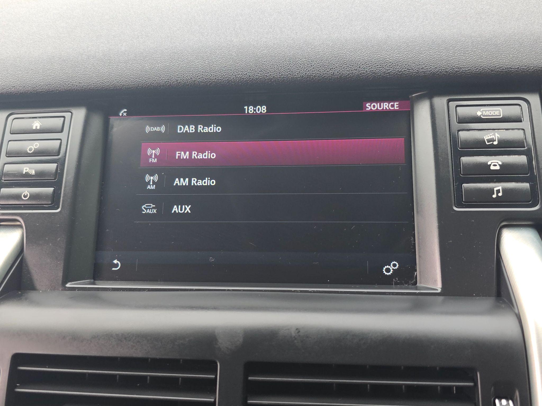 2017 Land Rover Discovery Sport 2.0 TD4 SE 4WD Euro 6 (s/s) 5dr (5 Seat) • 60,214 miles image 73