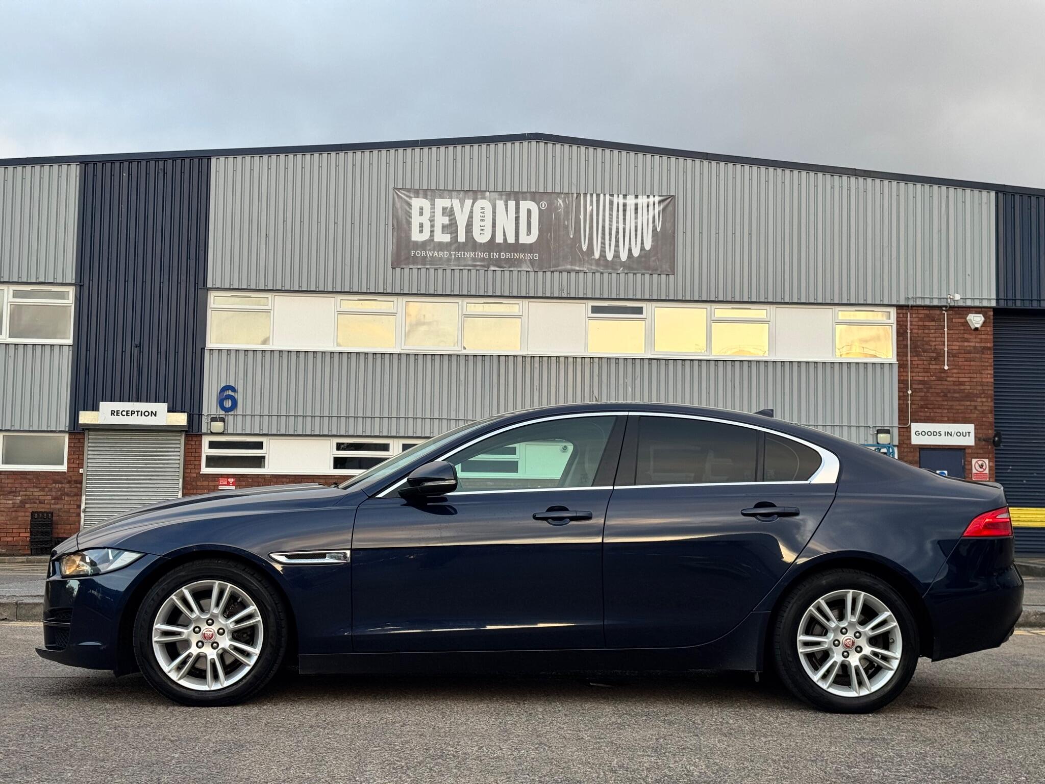 Jaguar Xe view 11