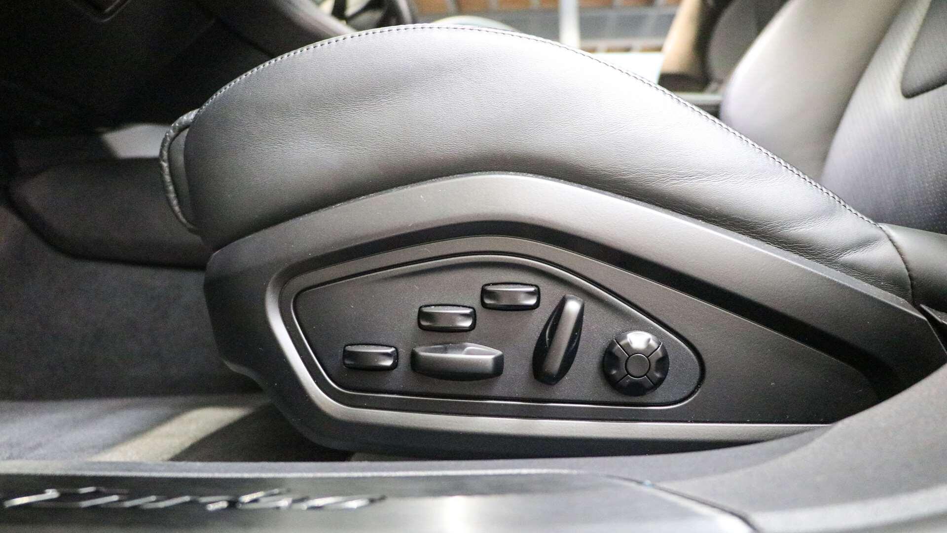 Porsche Taycan view 28