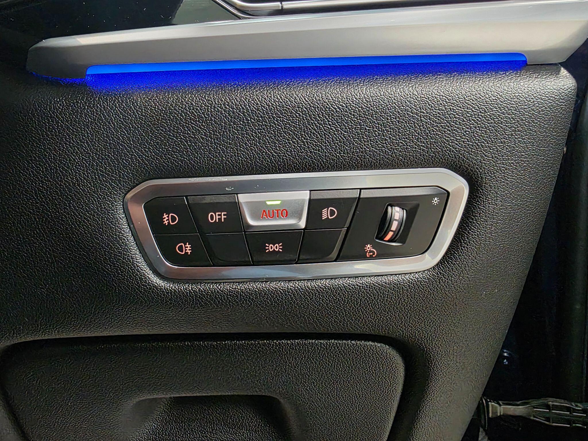 BMW X7 view 28