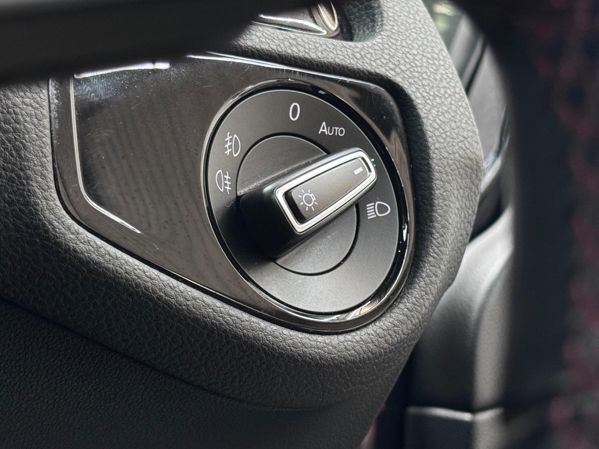 Volkswagen Golf view 43