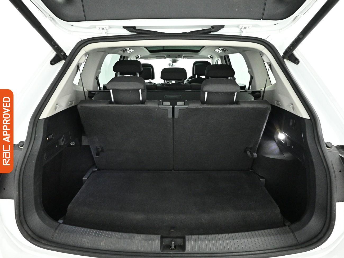 Volkswagen Tiguan Allspace view 31
