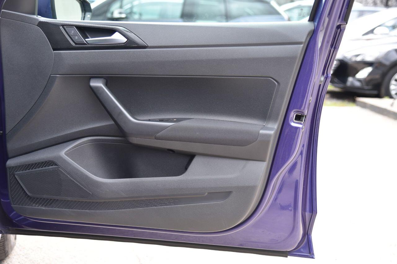 Volkswagen Polo view 57