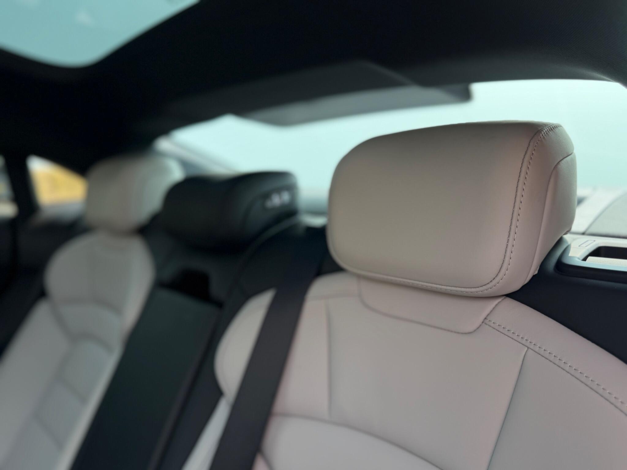 Porsche Taycan view 13
