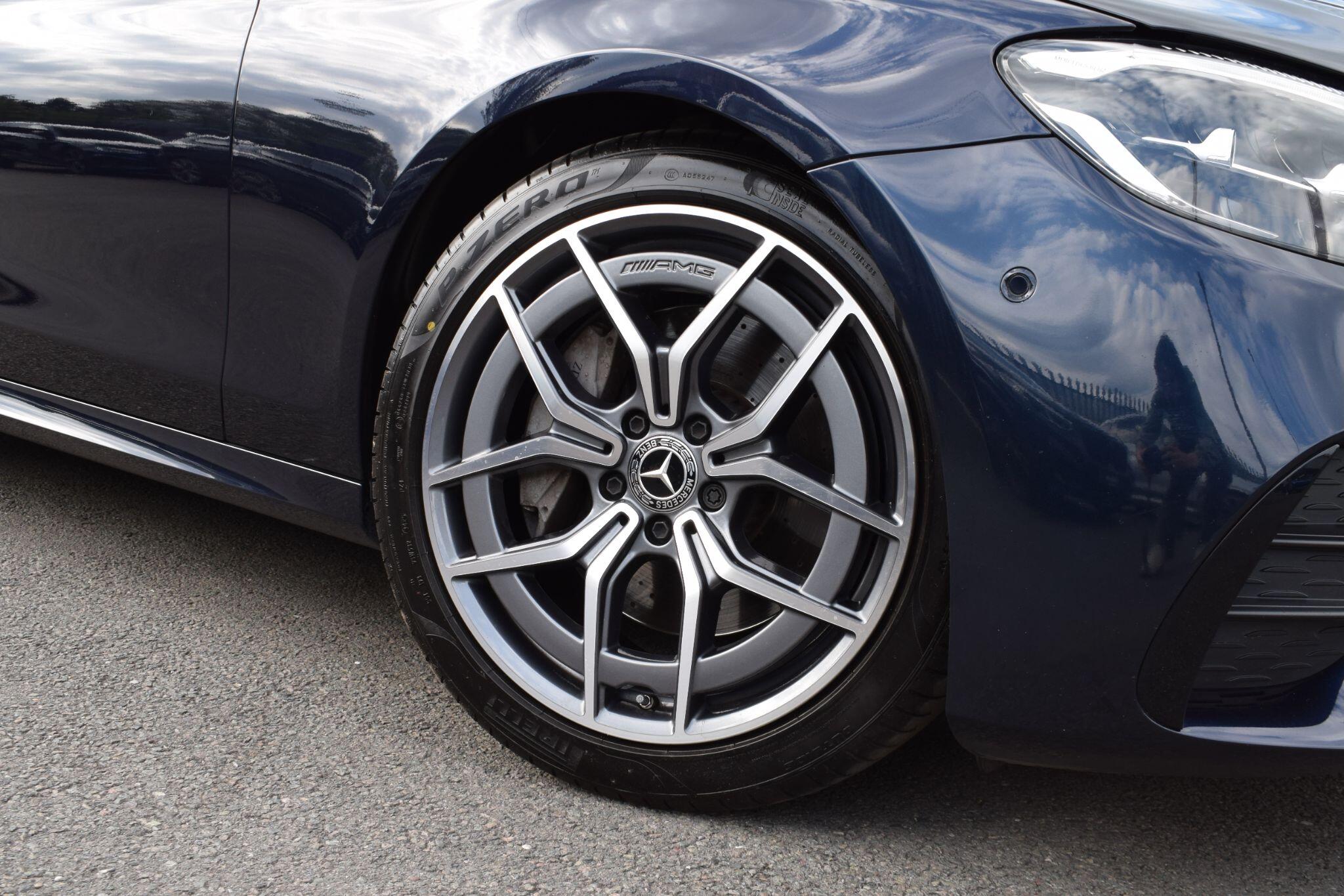 Mercedes-Benz E-Class view 31