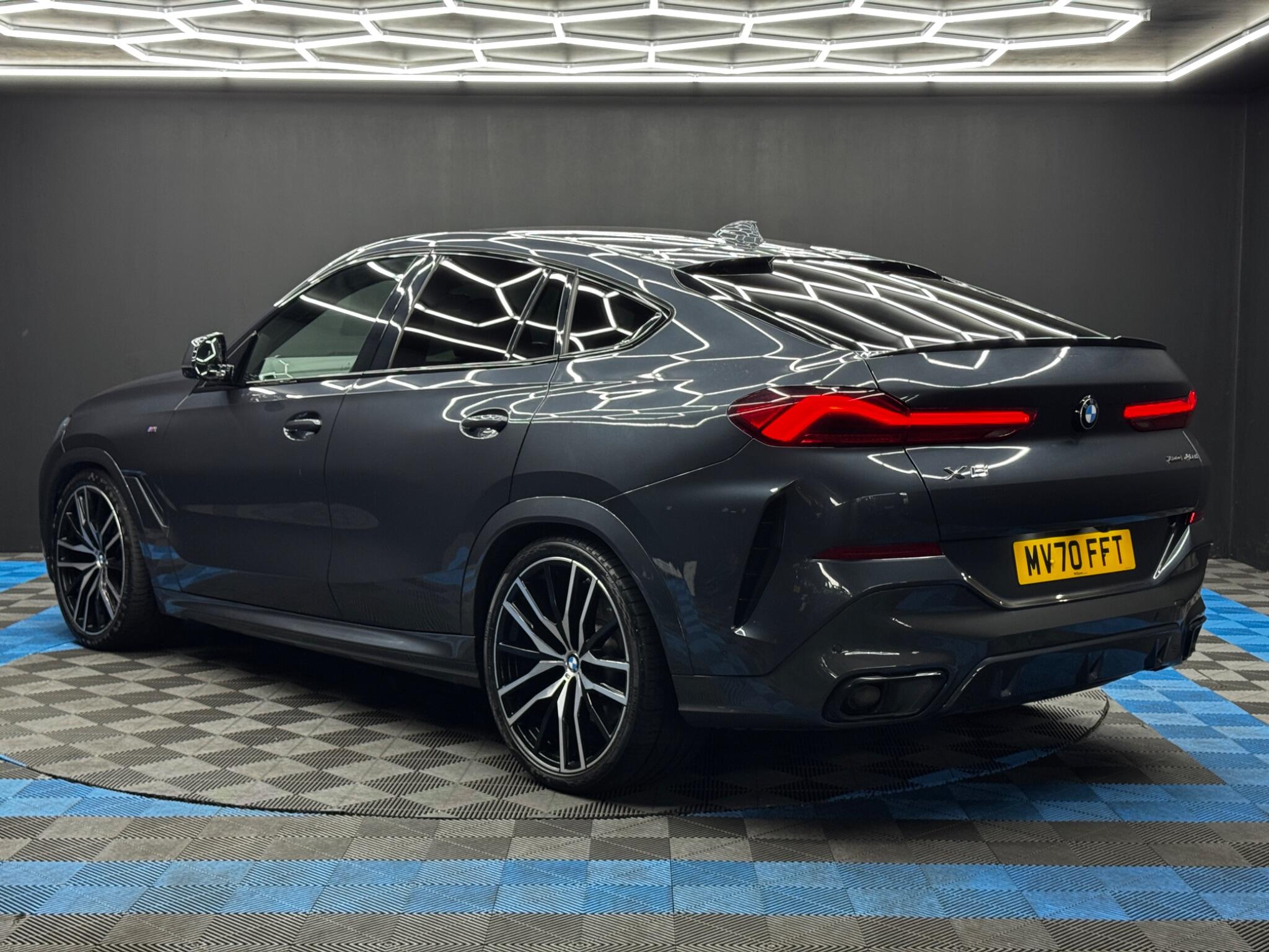 BMW X6 view 7